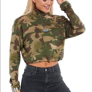 Adidas cropped half-zip sweatshirt sz S